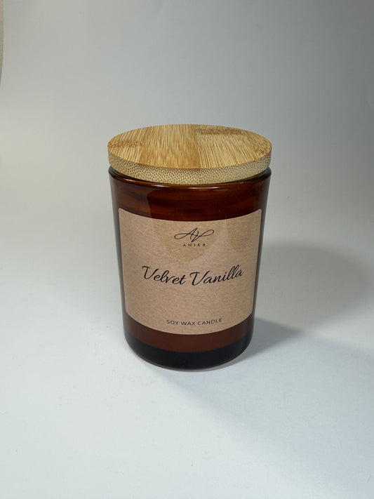 Velvet Vanilla sójová sviečka v skle 150g Amber
