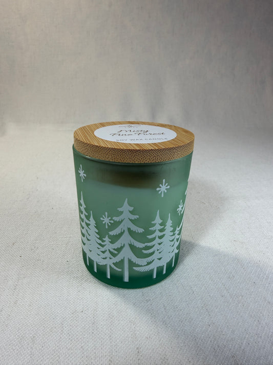 Misty Pine Forest sójová sviečka v skle 150g Winter