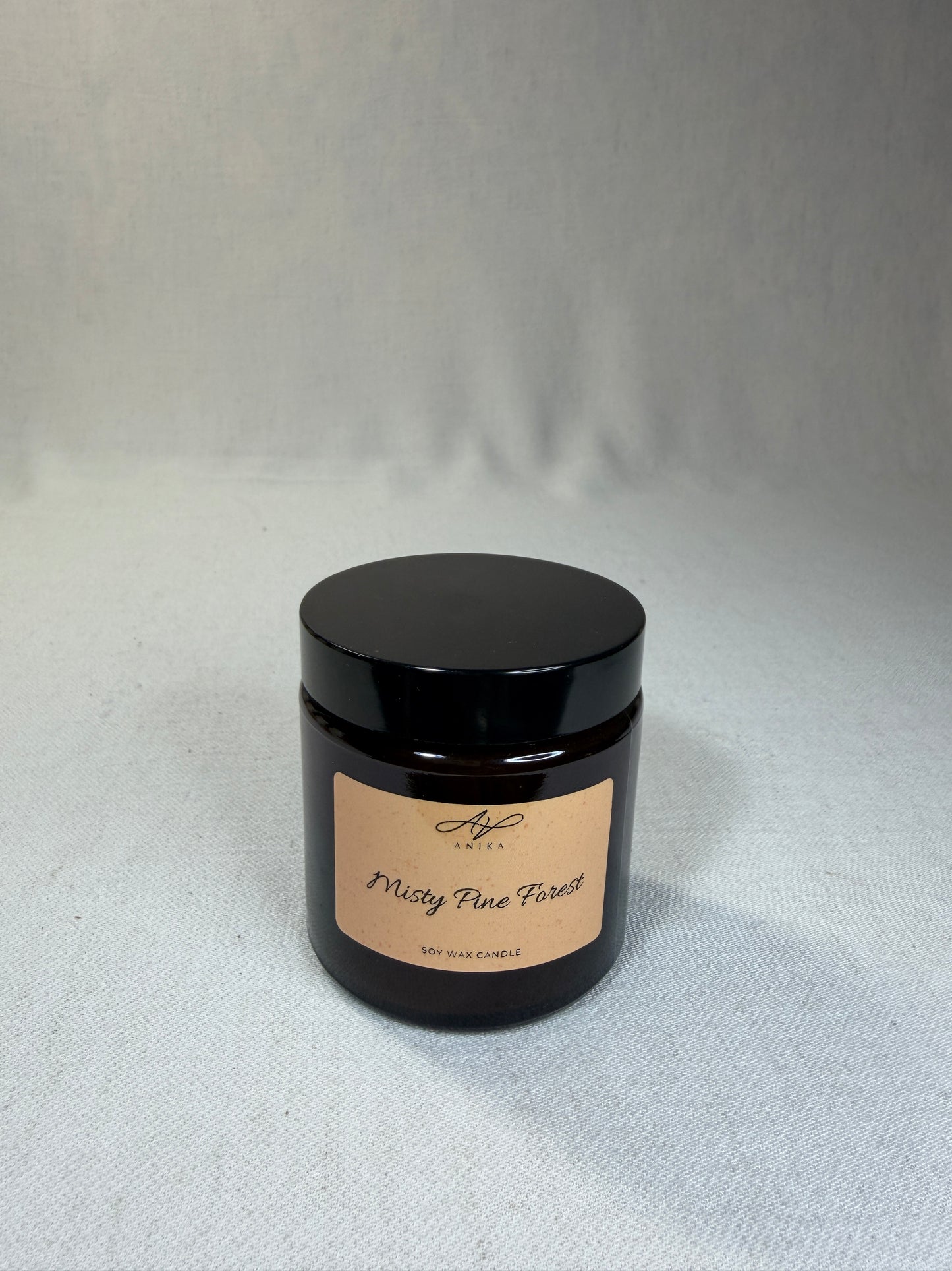 Misty Pine Forest sójová sviečka v skle 90g