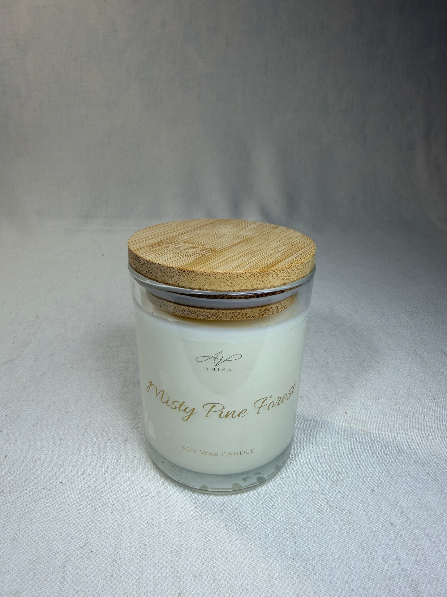 Misty Pine Forest sójová sviečka v skle 150g