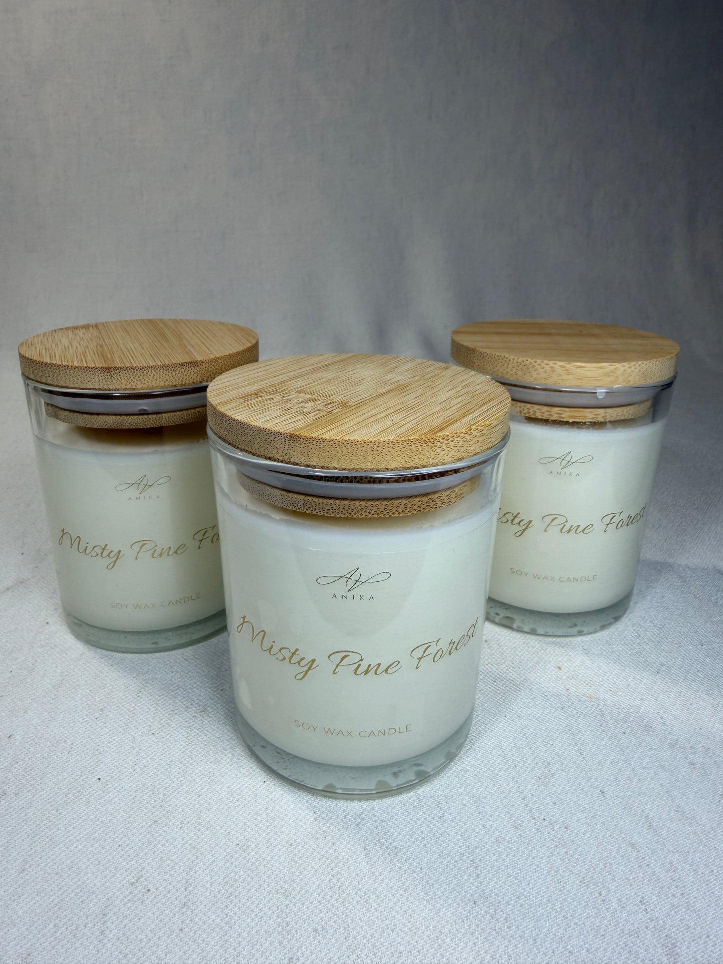 Misty Pine Forest sójová sviečka v skle 150g